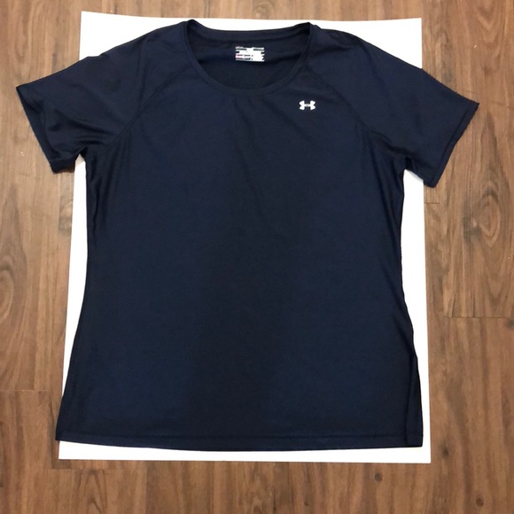 Under Armour Tops - EUC- women’s Under Armour fitted tee XL navy